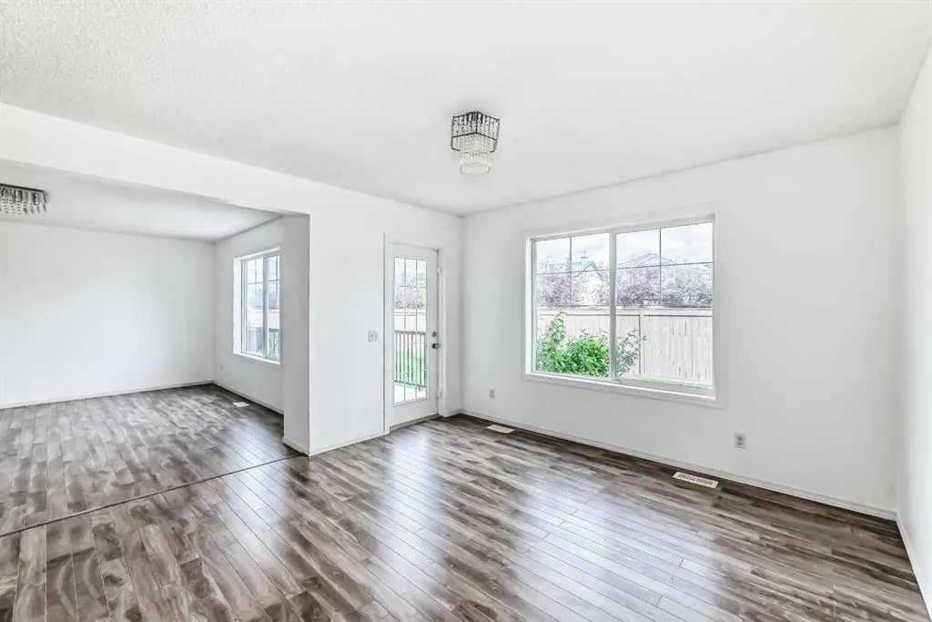 120 Springmere Grove