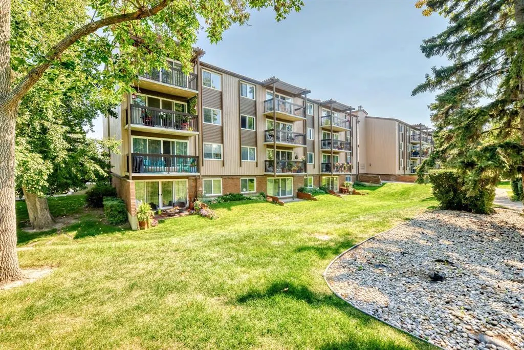 8948 Elbow Drive SW, #382