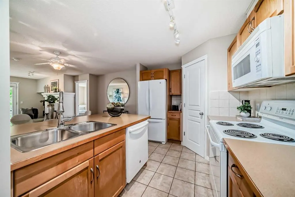 40 Parkridge View SE, #303