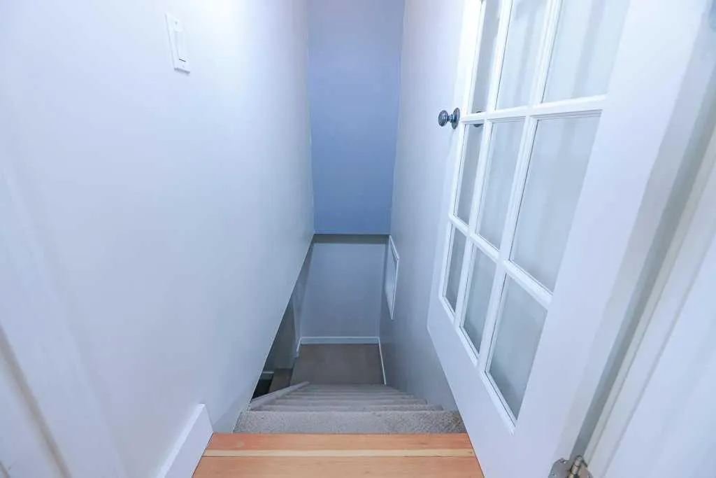 10033 102 Street