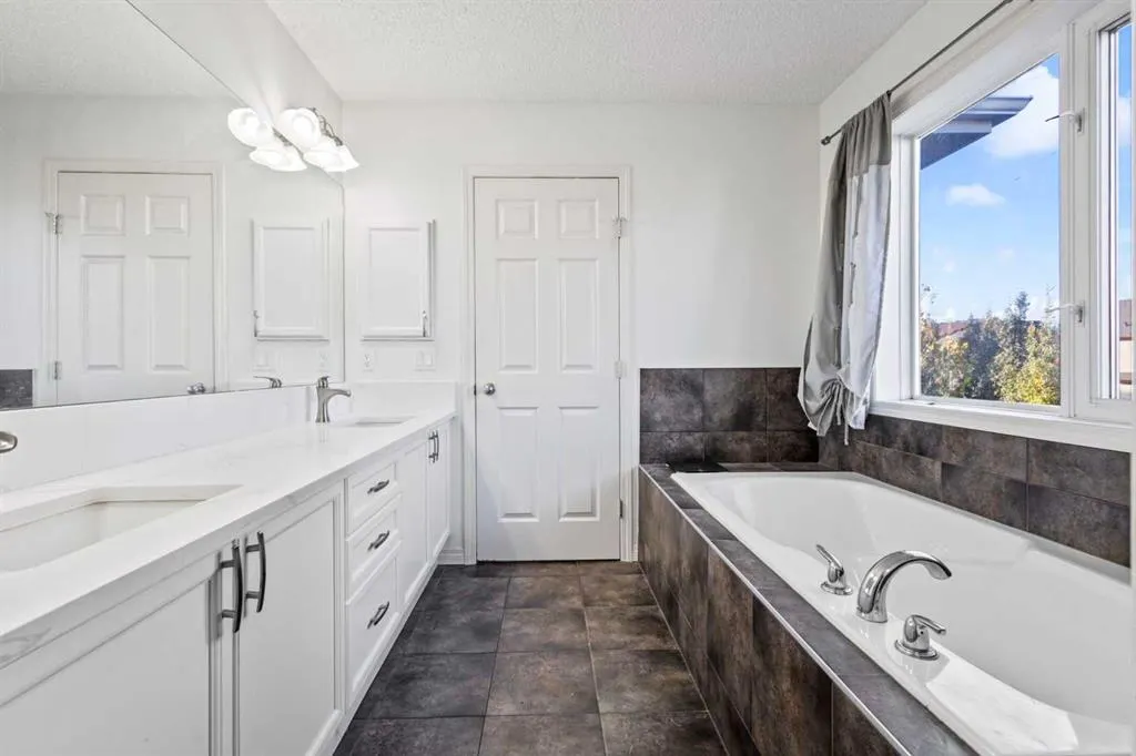 34 Copperstone Road SE
