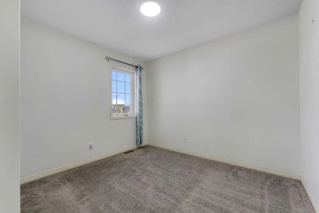 34 Copperstone Road SE