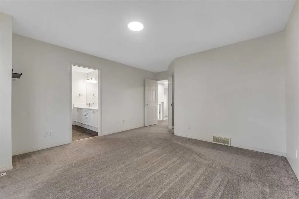 34 Copperstone Road SE