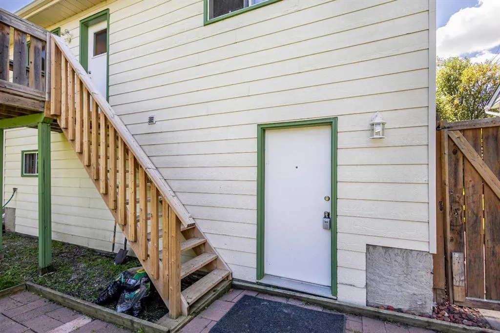 184 Shawinigan Drive SW