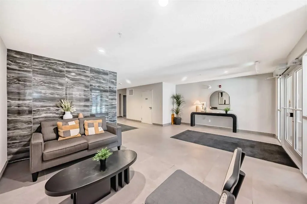 150 Shawnee Square, #310