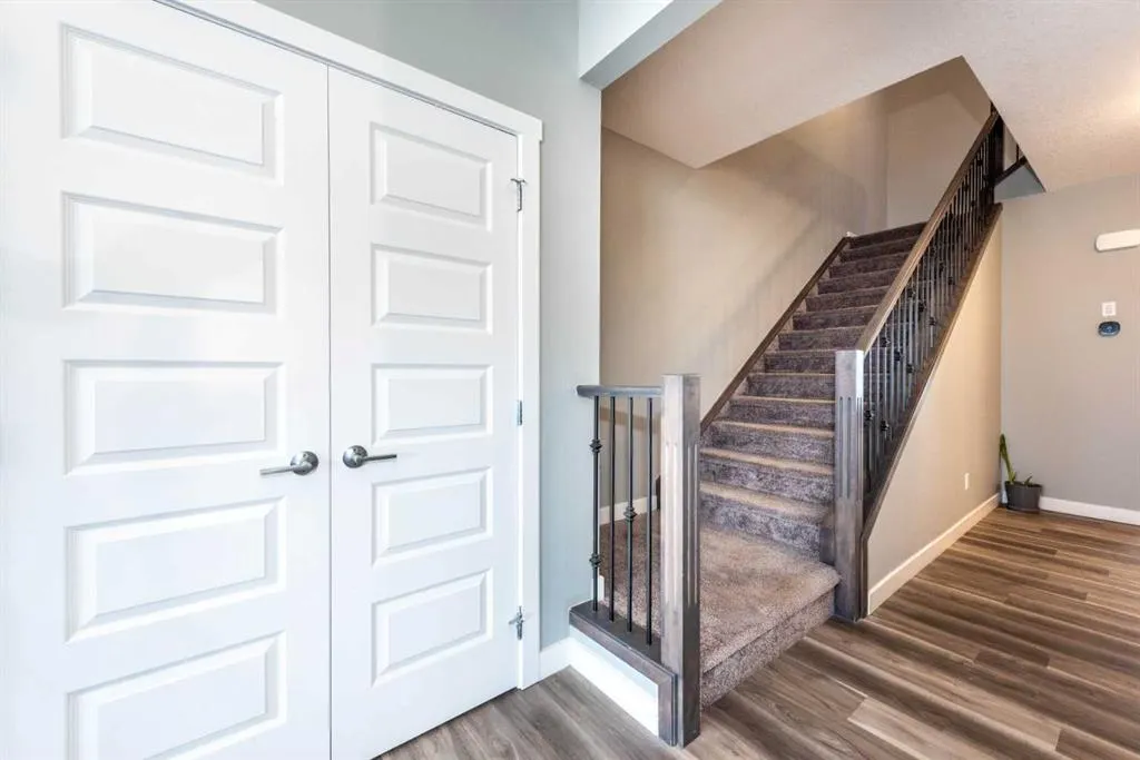 29 homestesd Crest NE