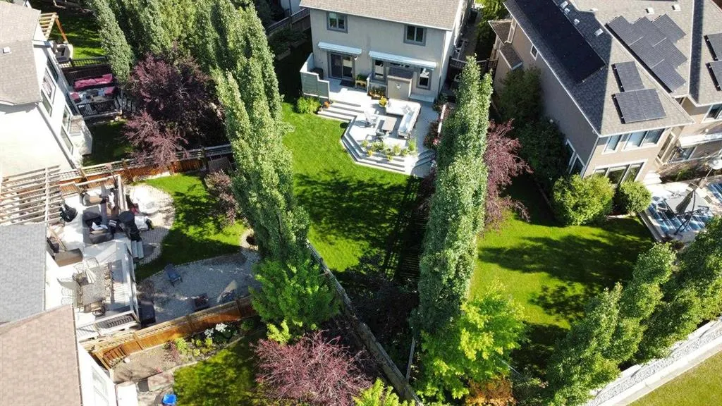 48 West Coach Court SW