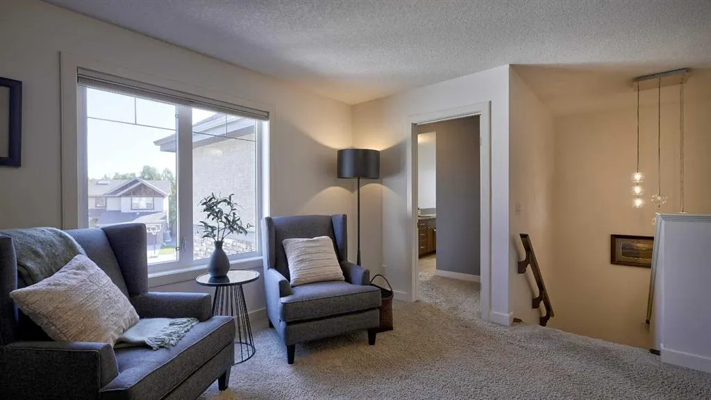 48 West Coach Court SW
