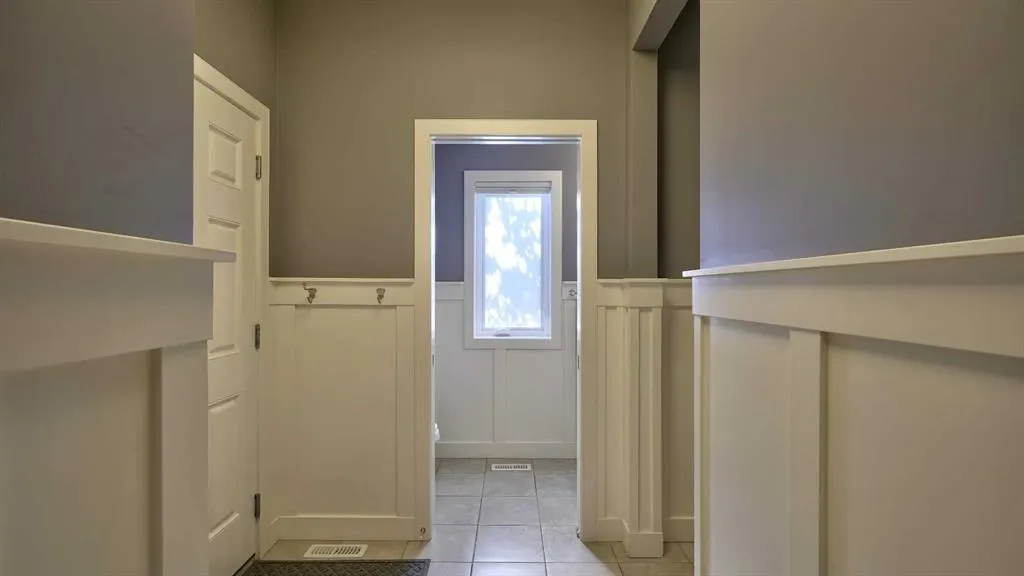 48 West Coach Court SW