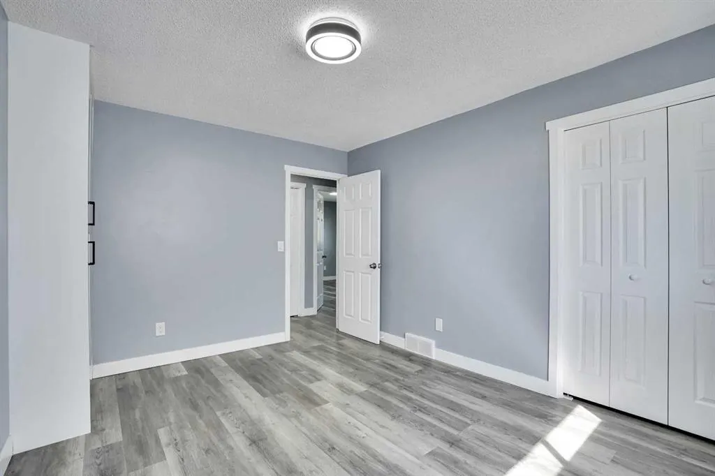 35 Castlefall Grove NE