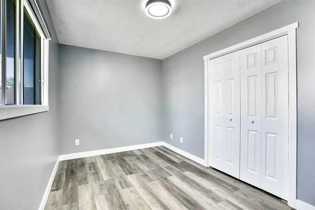 35 Castlefall Grove NE