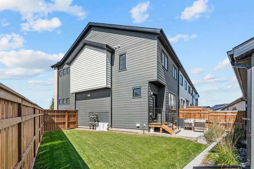1002 Harmony Parade