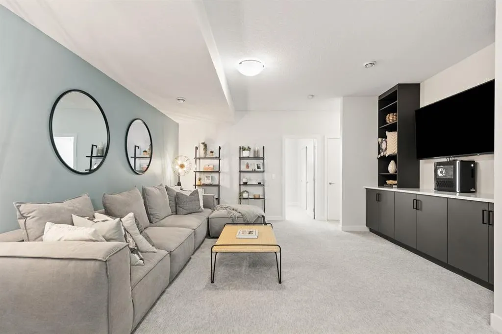 1002 Harmony Parade