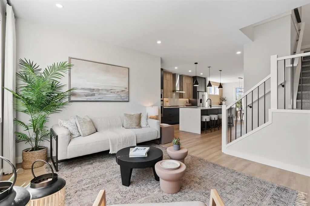 1002 Harmony Parade