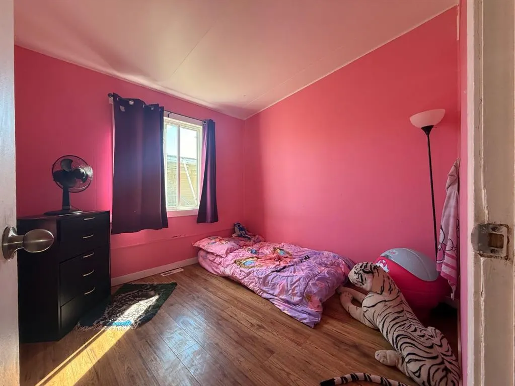 5308 57 Street, #17