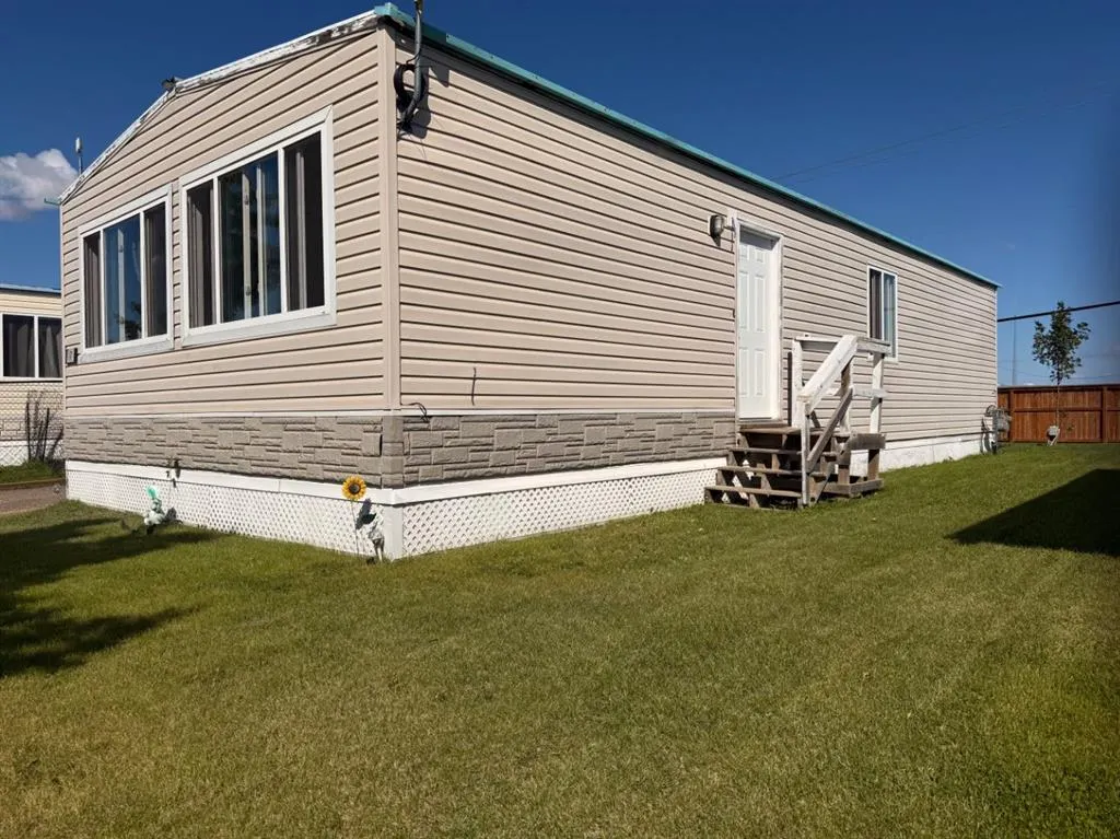 5308 57 Street, #17