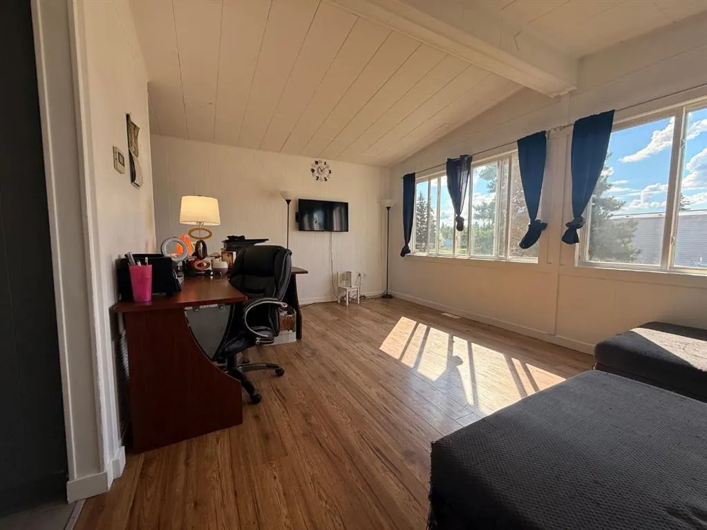 5308 57 Street, #17