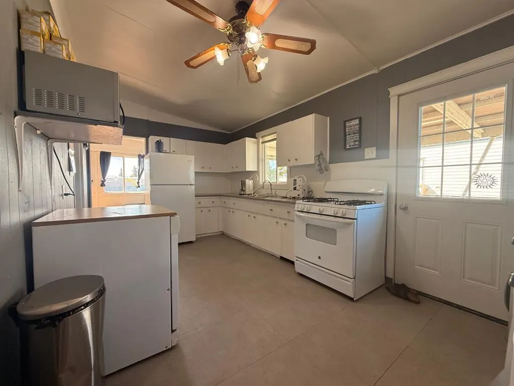 5308 57 Street, #17