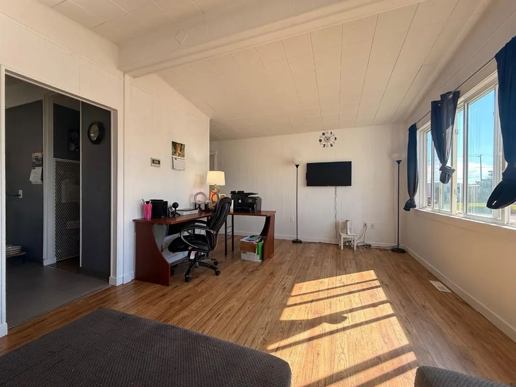 5308 57 Street, #17