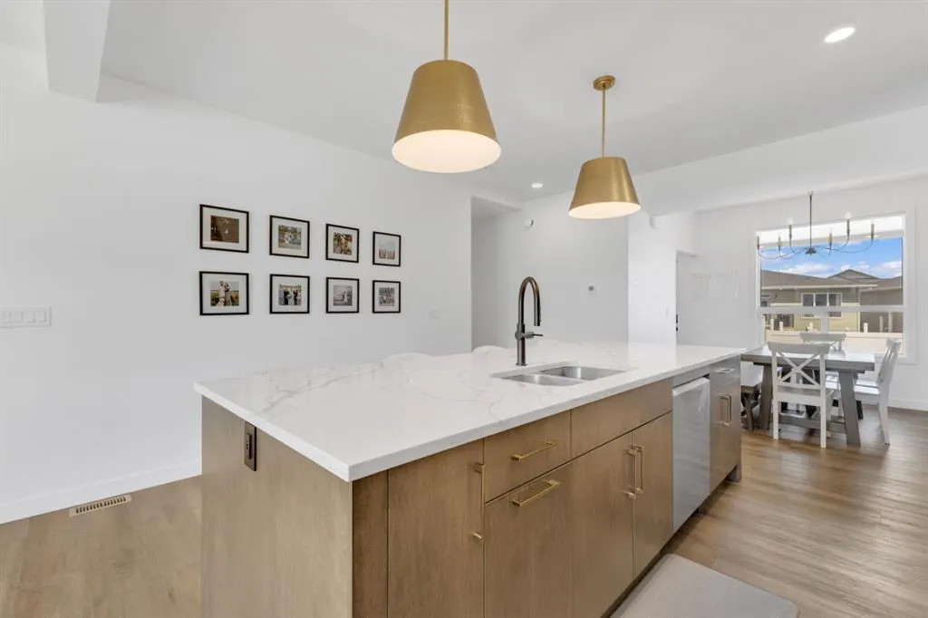 10 Evergreen Way, #A