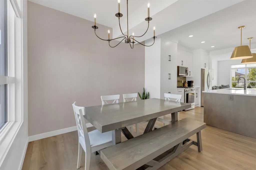 10 Evergreen Way, #A
