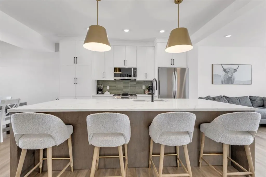 10 Evergreen Way, #A