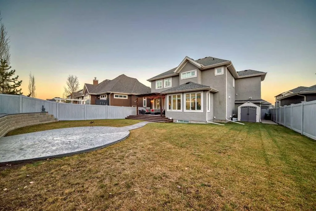 264 Stonemere Close