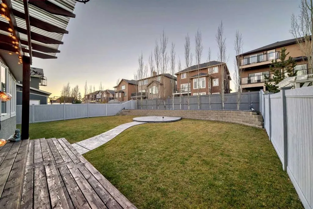 264 Stonemere Close