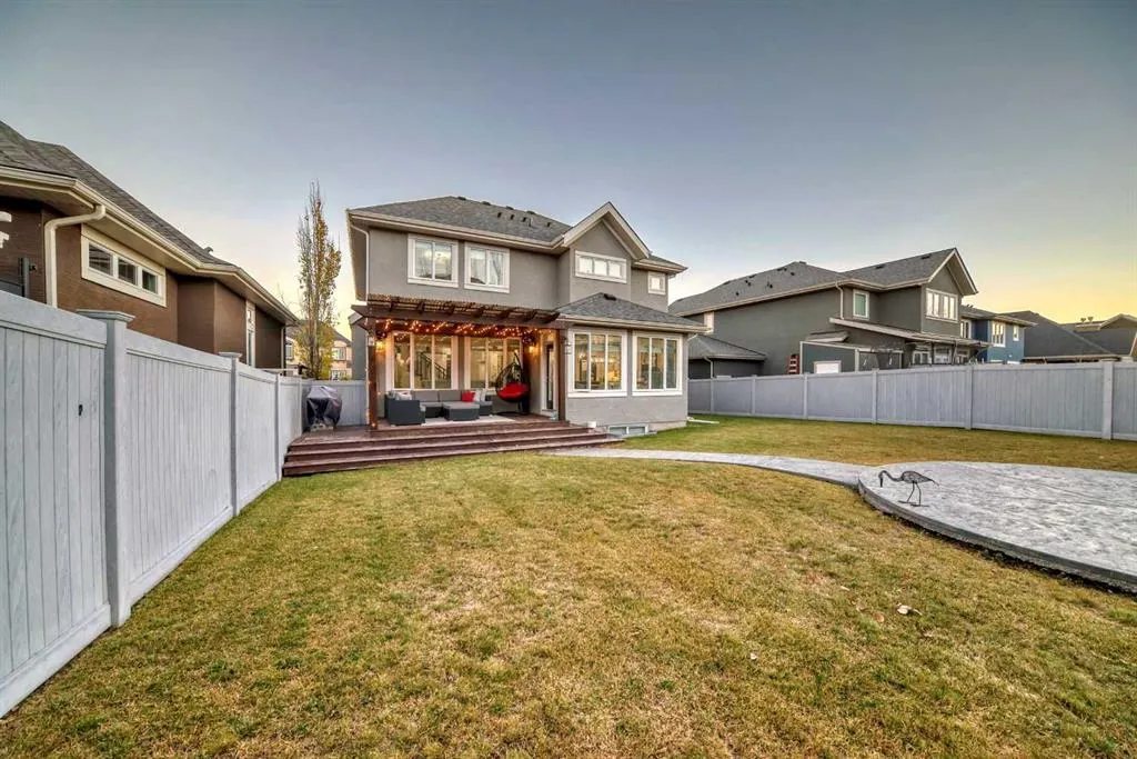 264 Stonemere Close