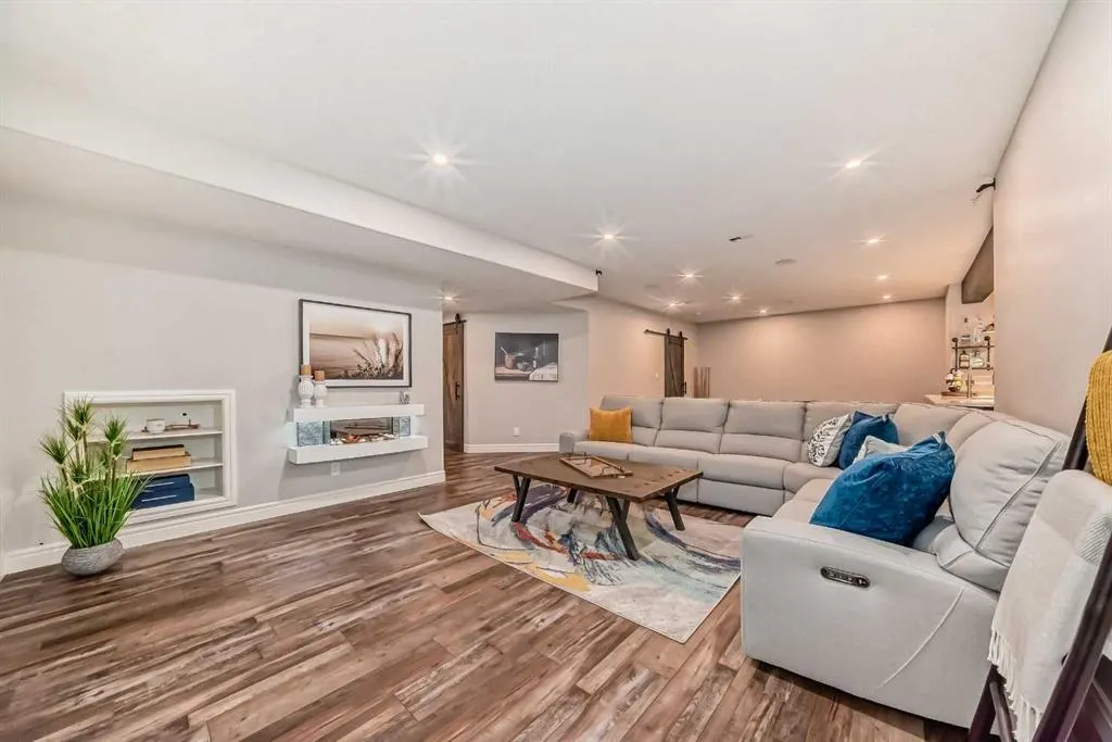 264 Stonemere Close