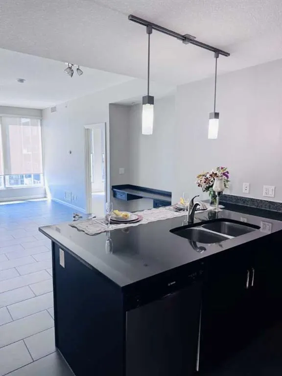 211 13 Avenue SE, #2008