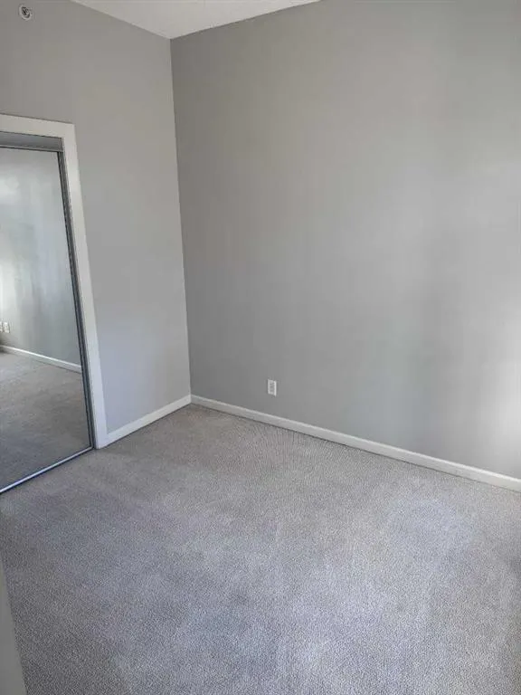 211 13 Avenue SE, #2008