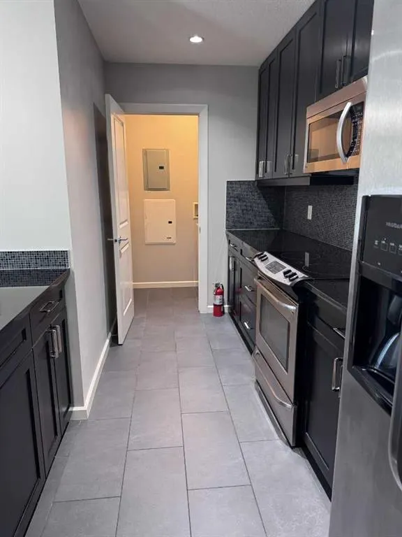 211 13 Avenue SE, #2008