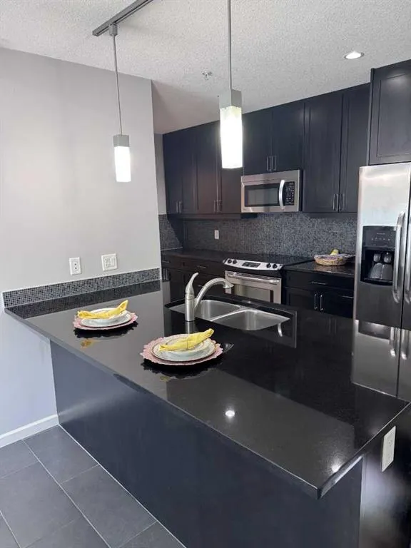 211 13 Avenue SE, #2008