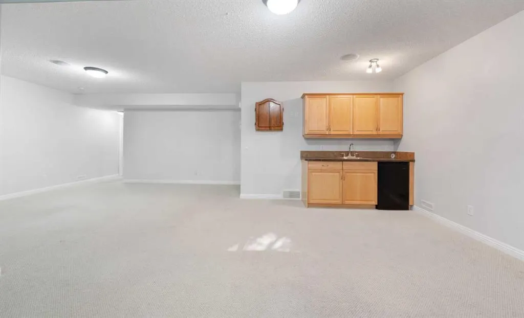 8 Auburn Bay Lane SE