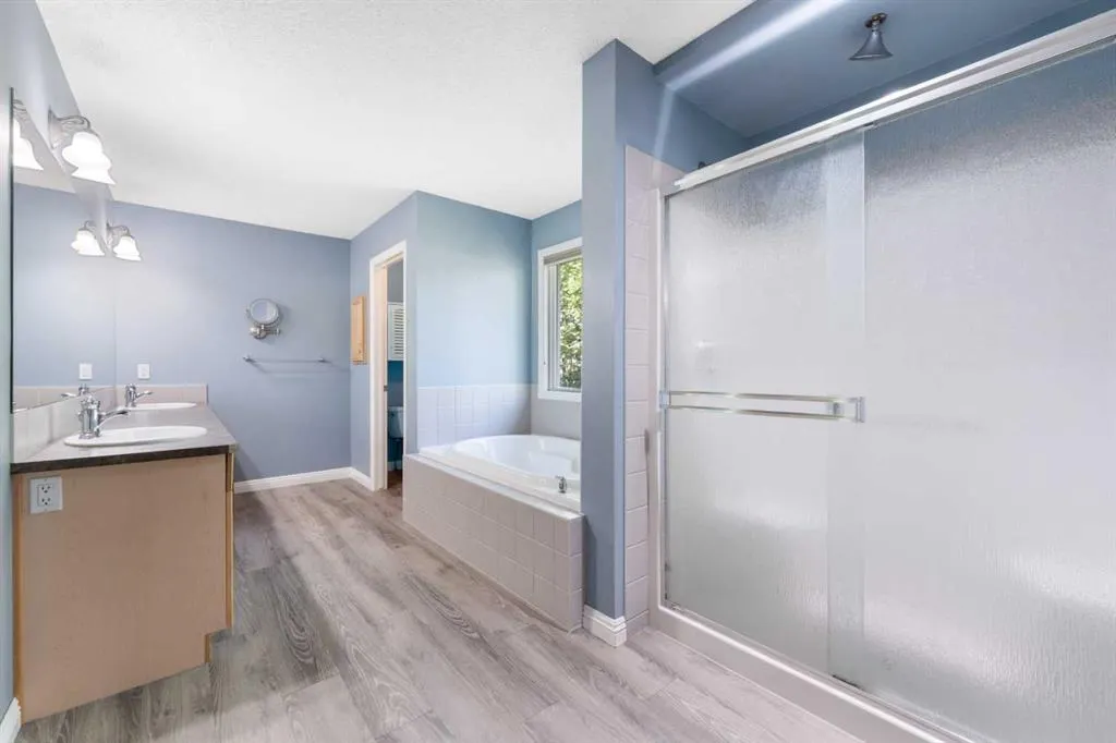 8 Auburn Bay Lane SE