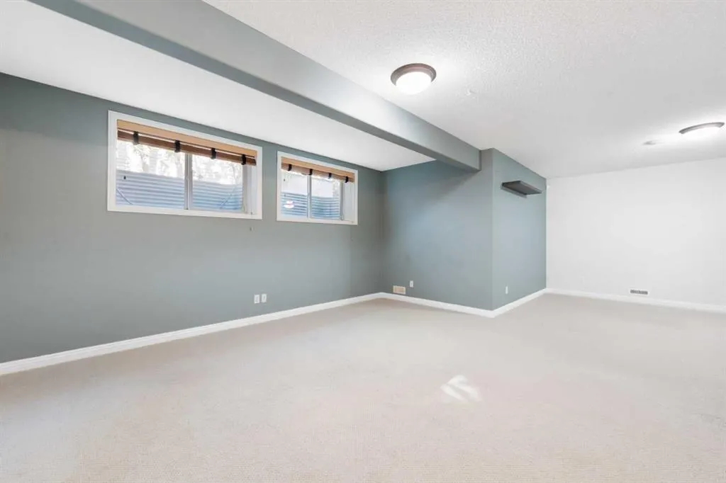 8 Auburn Bay Lane SE