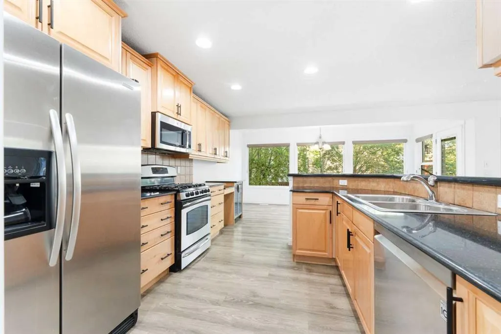 8 Auburn Bay Lane SE