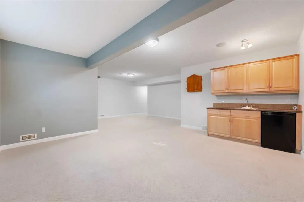 8 Auburn Bay Lane SE