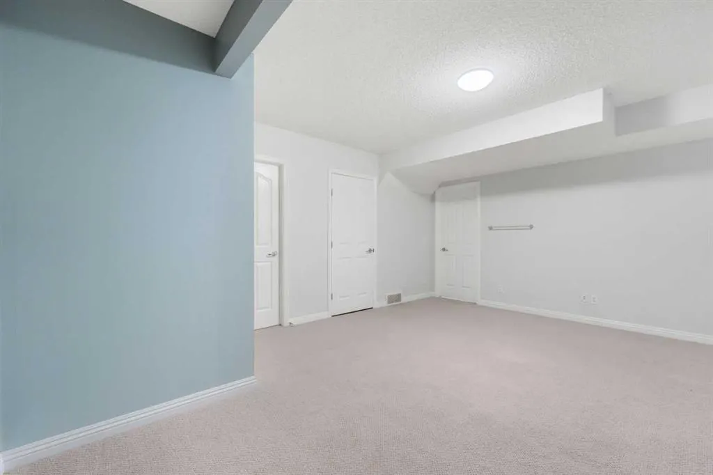 8 Auburn Bay Lane SE