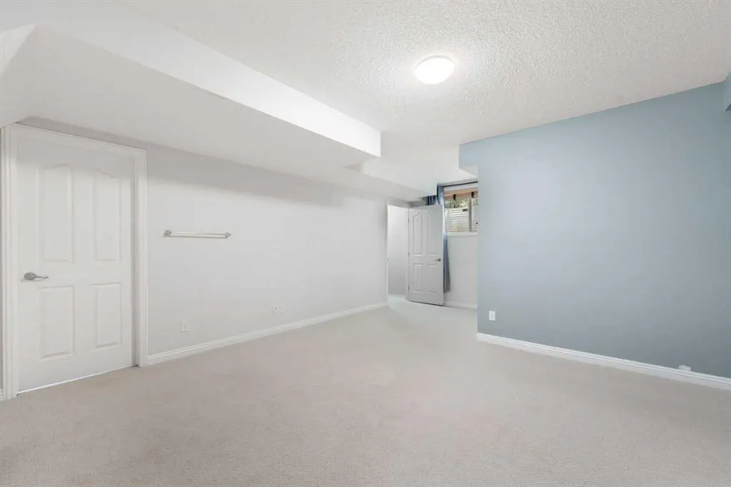 8 Auburn Bay Lane SE