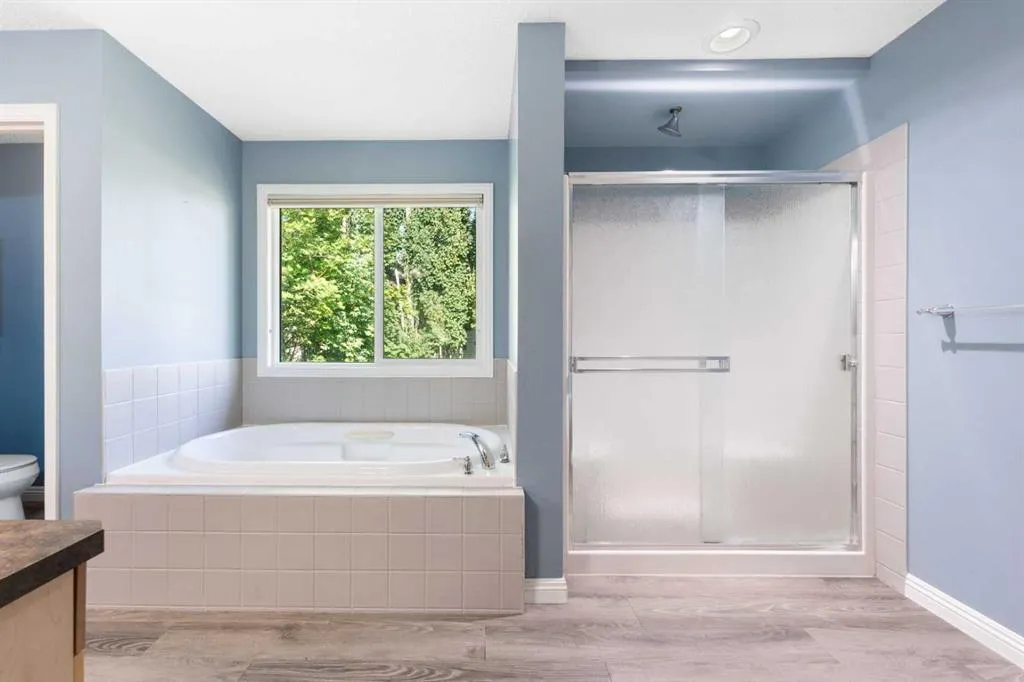 8 Auburn Bay Lane SE