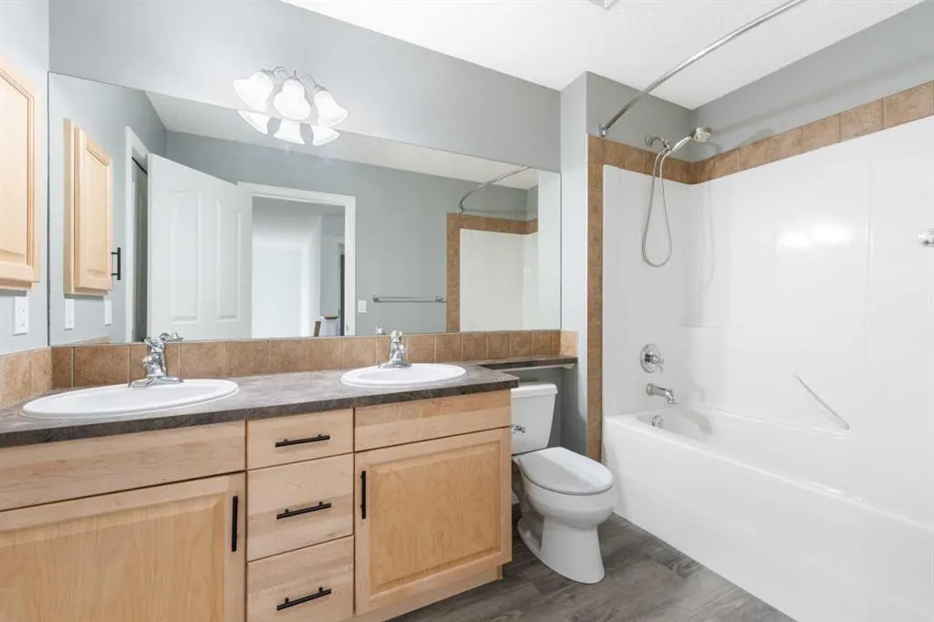 8 Auburn Bay Lane SE