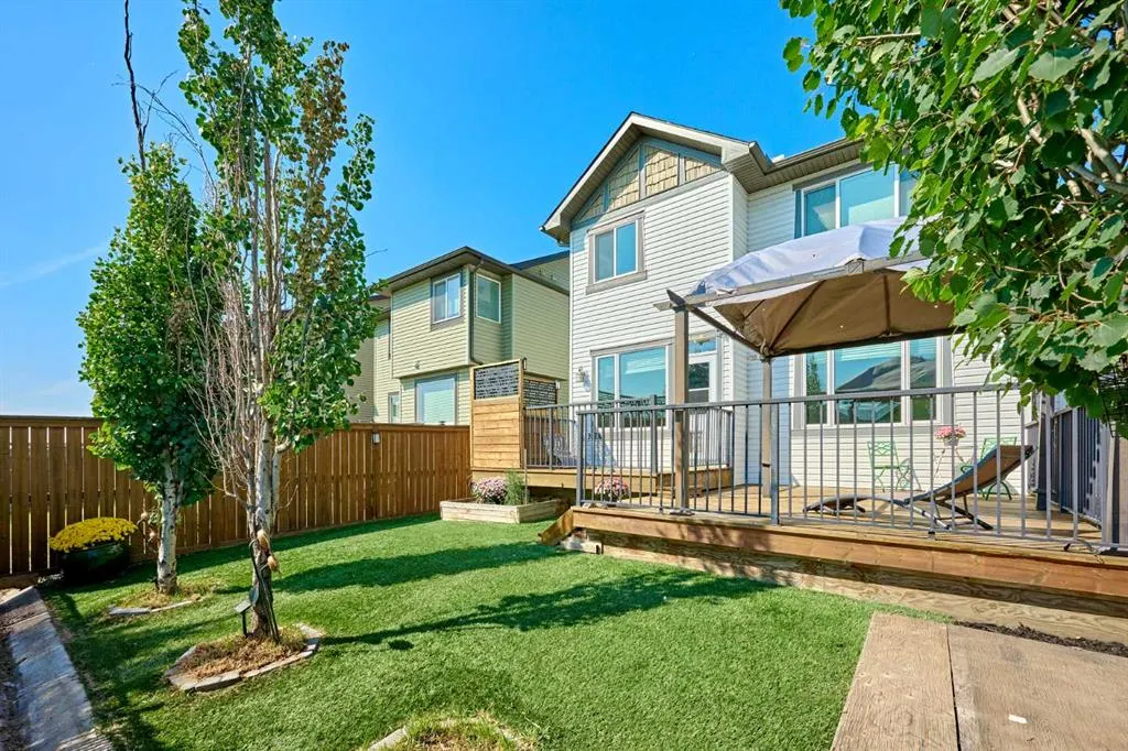 68 Skyview Springs Crescent NE