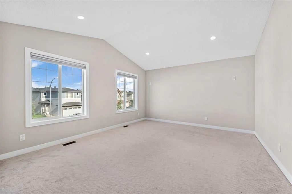 237 Panton Way NW