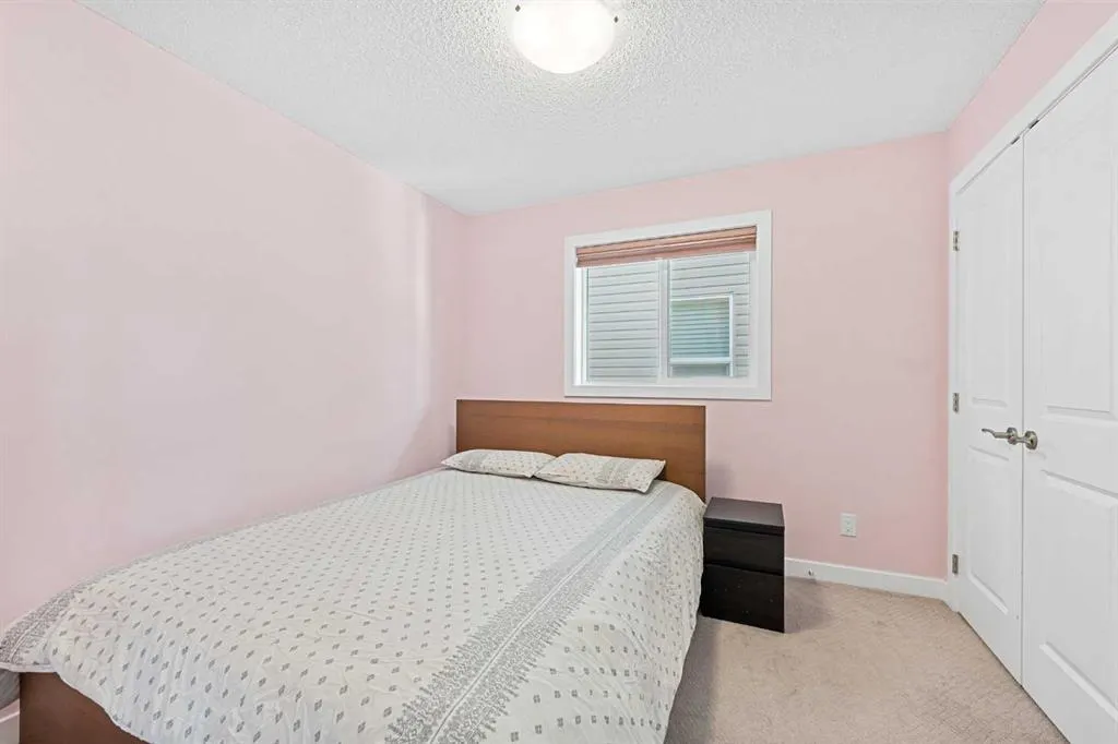 237 Panton Way NW