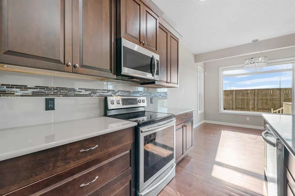 237 Panton Way NW