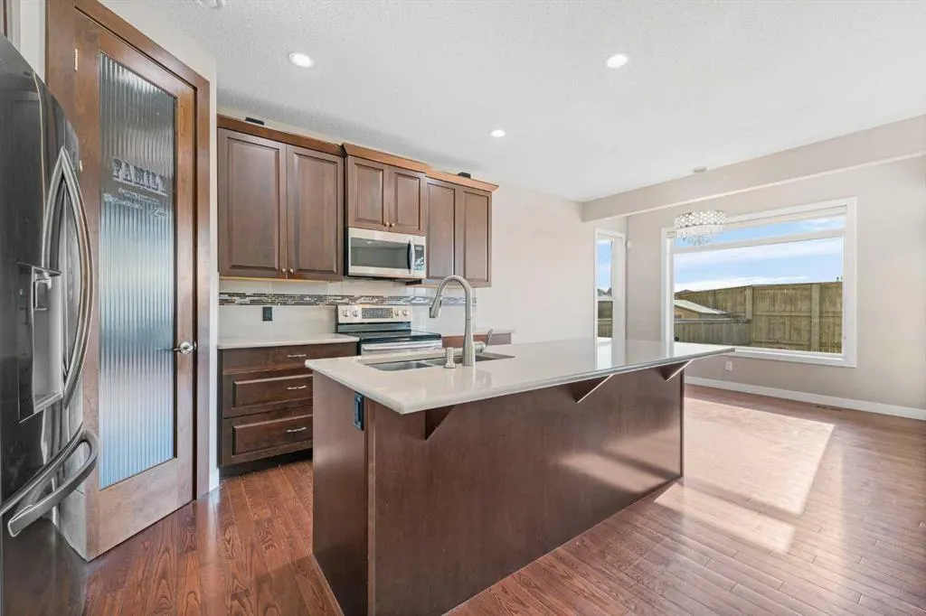 237 Panton Way NW