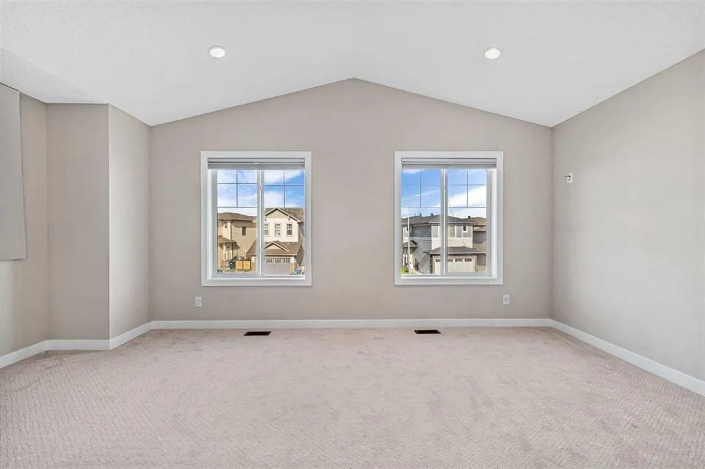 237 Panton Way NW