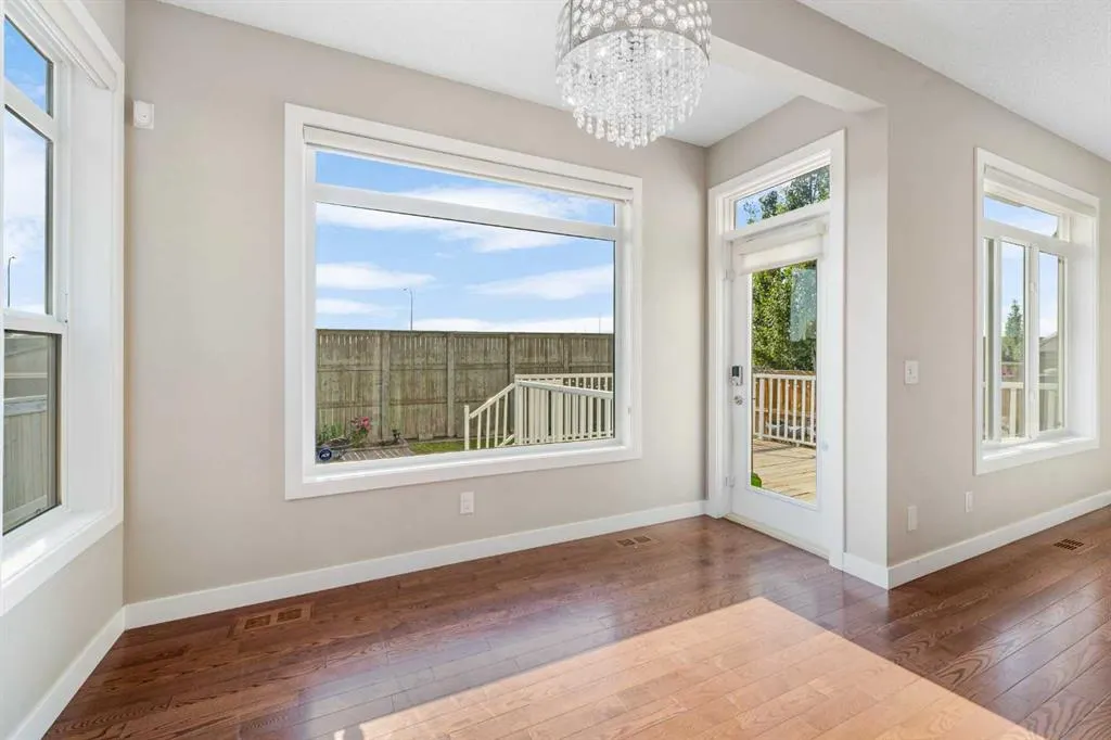 237 Panton Way NW